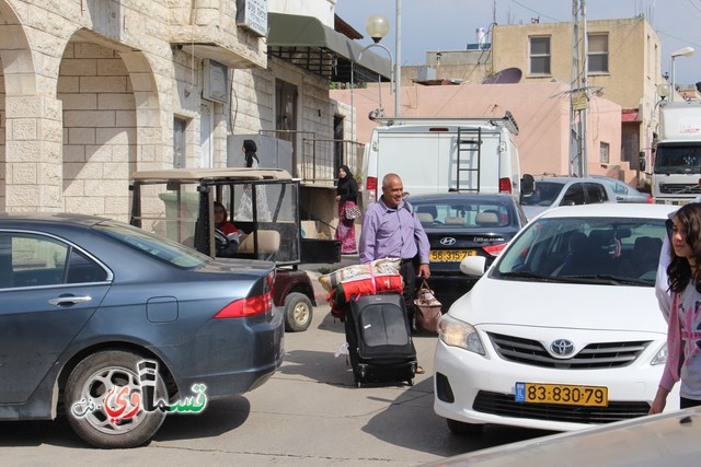  كفرقاسم : 3 حافلات من معتمري عطلة الربيع الفوج الثاني   يغادرون البلدة باتجاه الديار الحجازية والمئات في وداعهم 